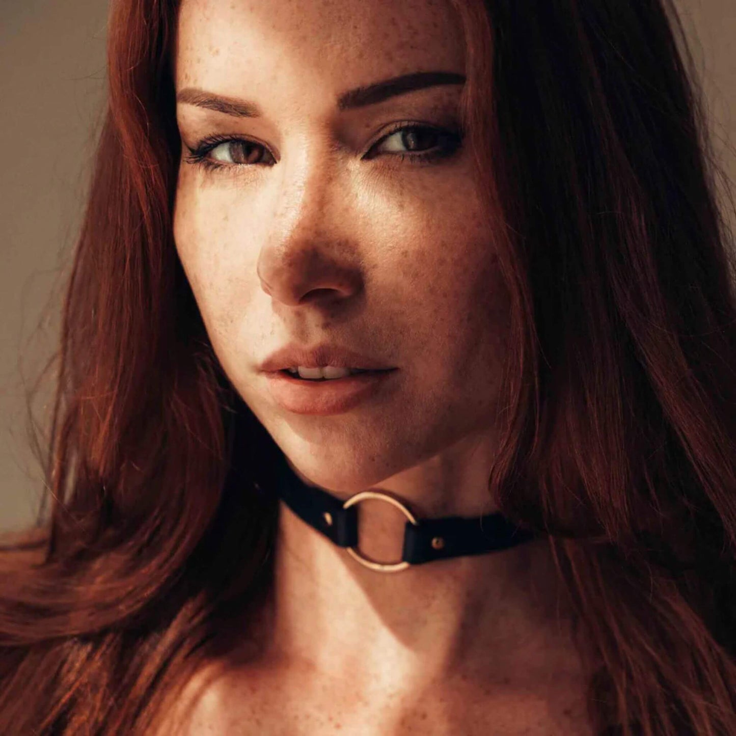 Collar Choker BDSM Cuero Vegano Modelo