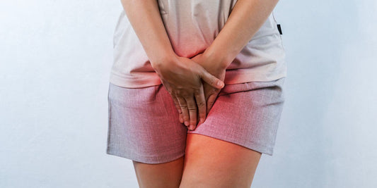 Mujer tranquila y en calma; guía sobre por qué duele el sexo y sus soluciones