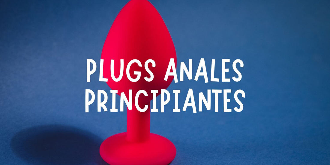 Plug anal pequeño de silicona sobre tela suave, representando una iniciación anal segura, cuidada y sin dolor.