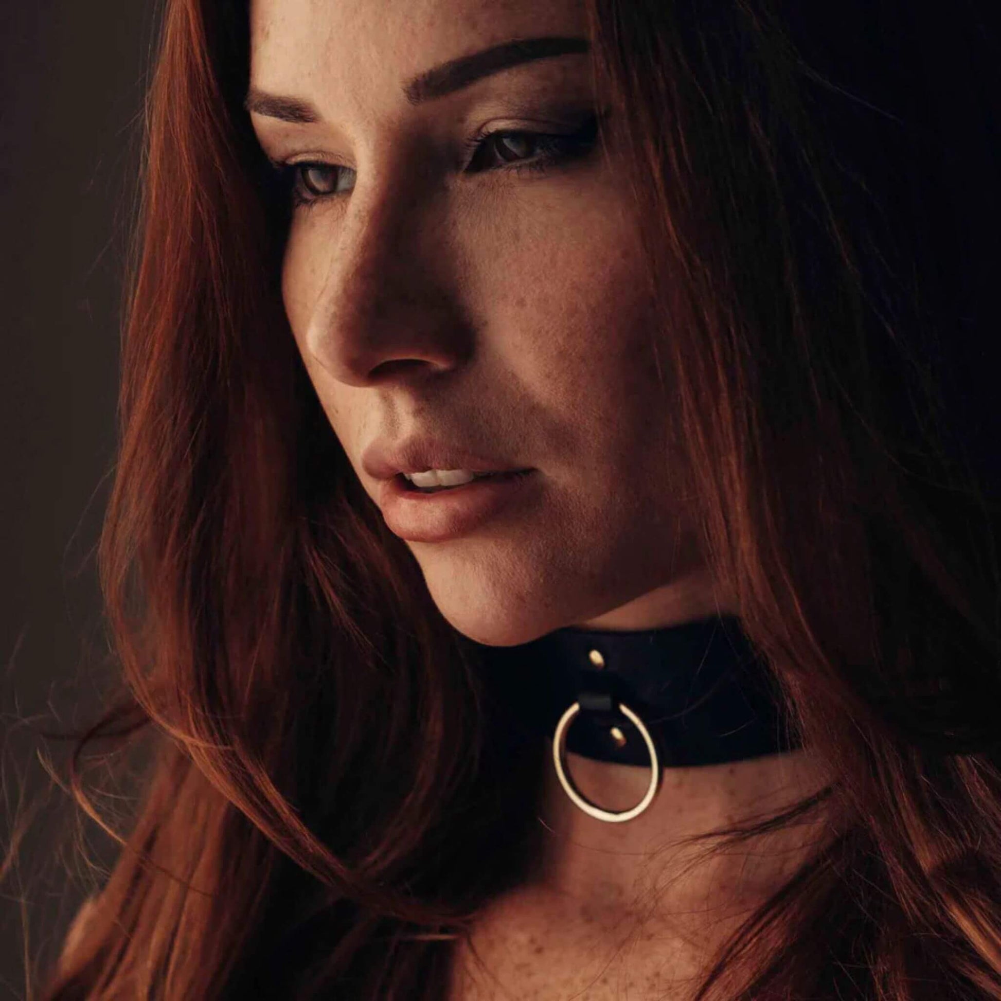 Collar con Correa BDSM Cuero Vegano Modelo